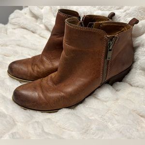 Lucky Brand Brown Leather Booties with Low Heel and Zipper Details